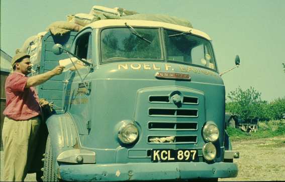 An old Noel Eaton lorry